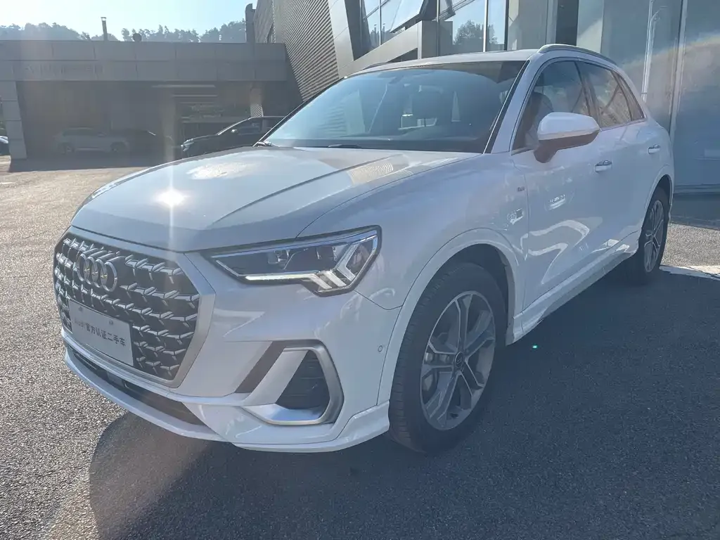 Audi Q3 2024 из CN, фото 1