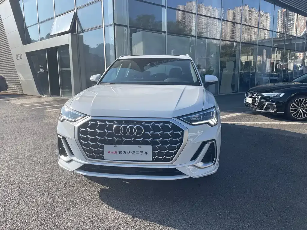 Audi Q3 2024 из CN, фото 2