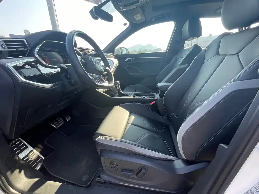 Audi Q3 2024 из CN, фото 6