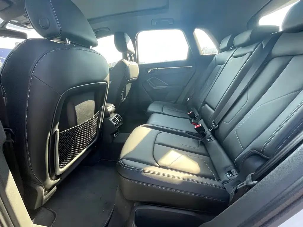 Audi Q3 2024 из CN, фото 7