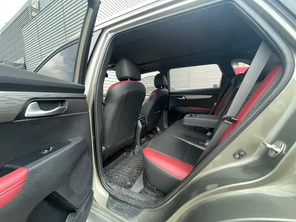 Kia Sportage 2021 из CN, фото 2