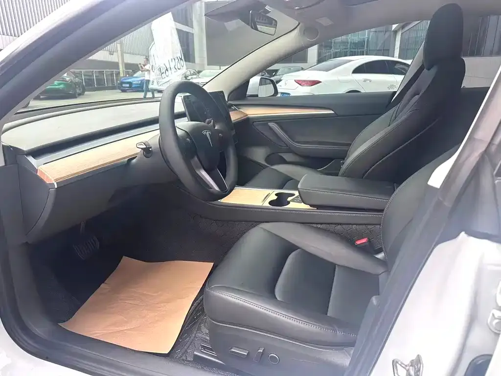 Tesla Model 3 2023 из CN, фото 4