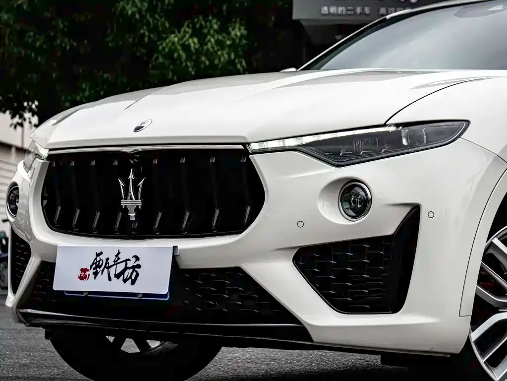 Maserati Levante — фото 10