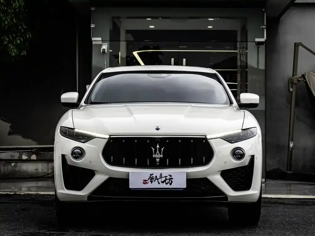 Maserati Levante — фото 2