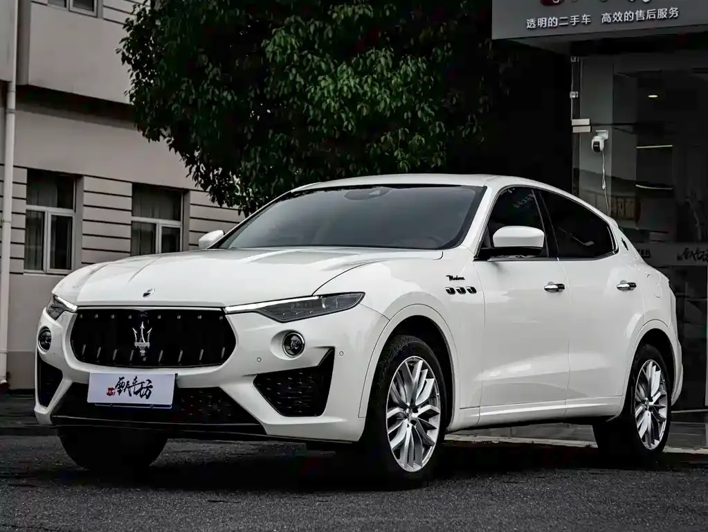 Maserati Levante — фото 3