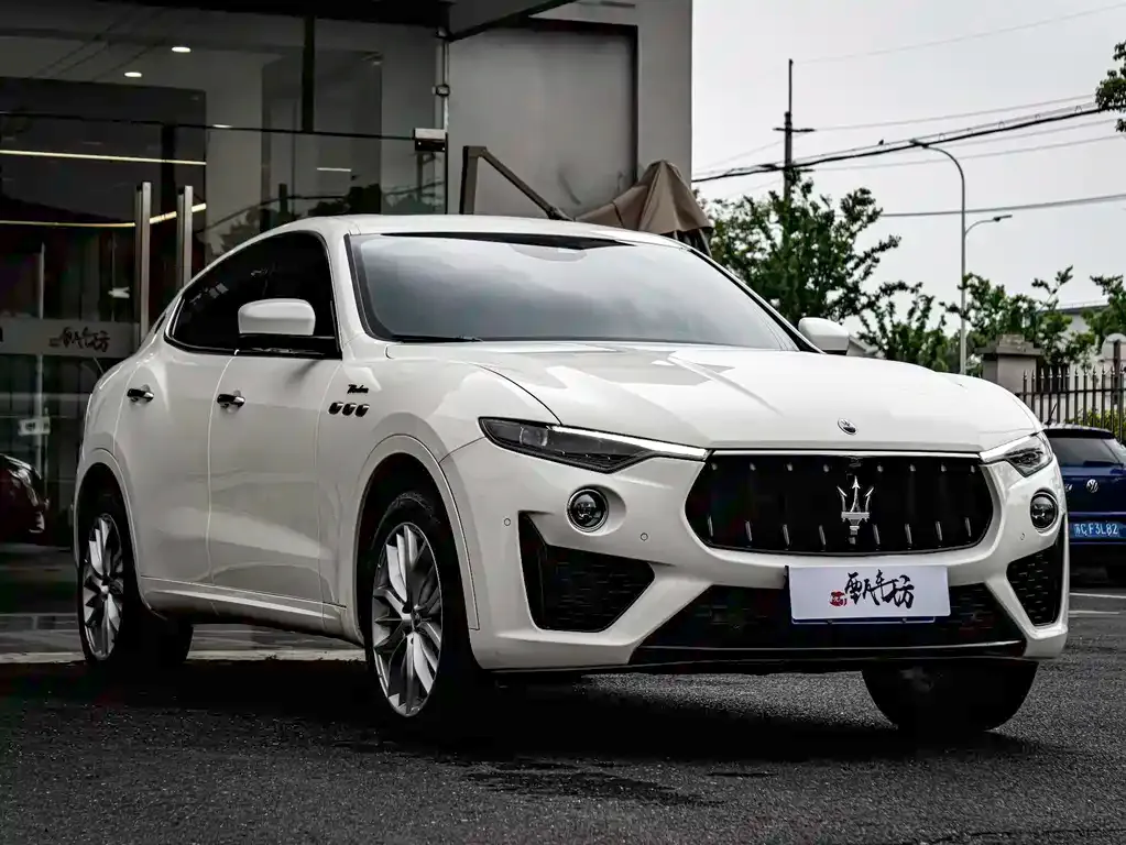 Maserati Levante — фото 5