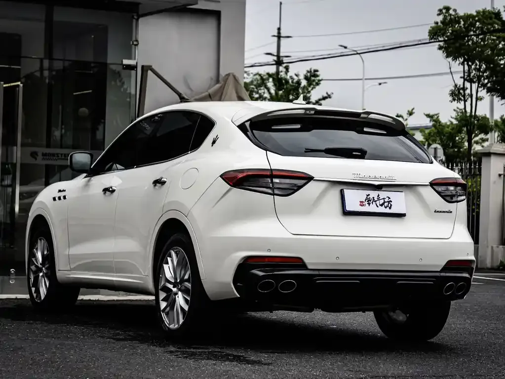 Maserati Levante — фото 6