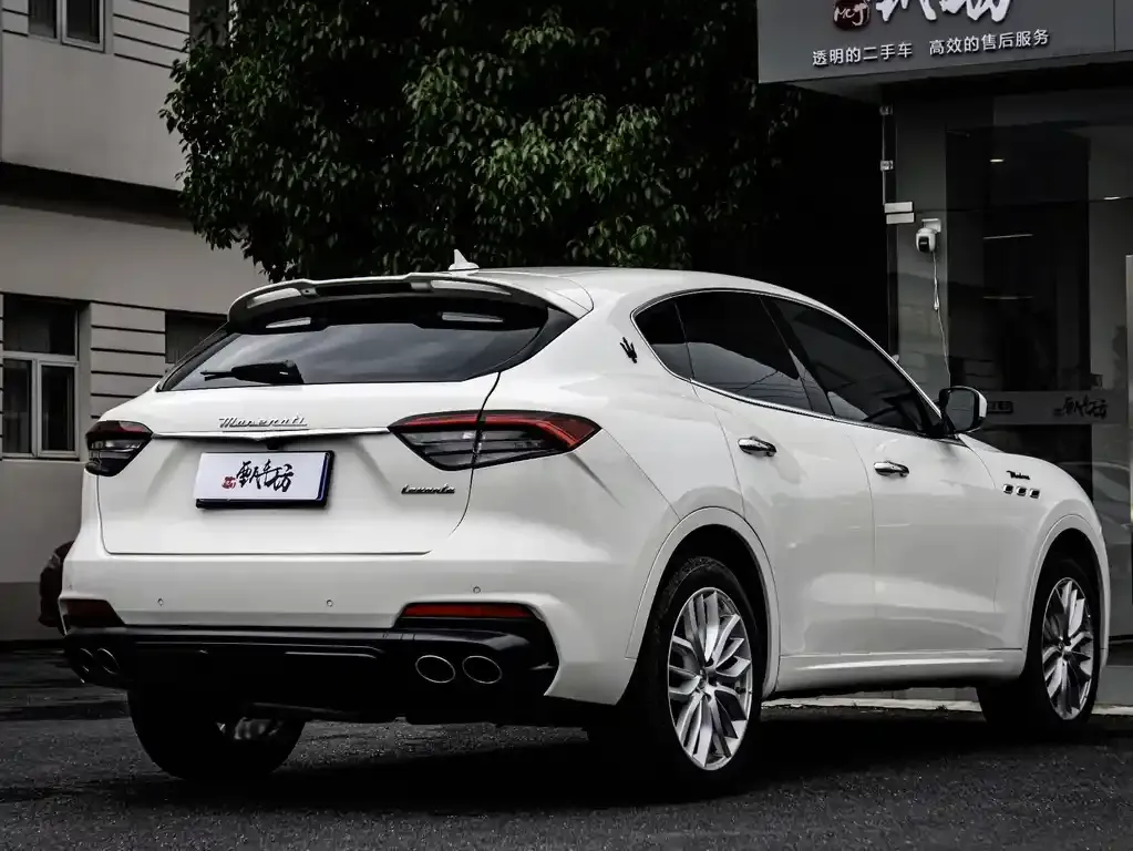 Maserati Levante — фото 8