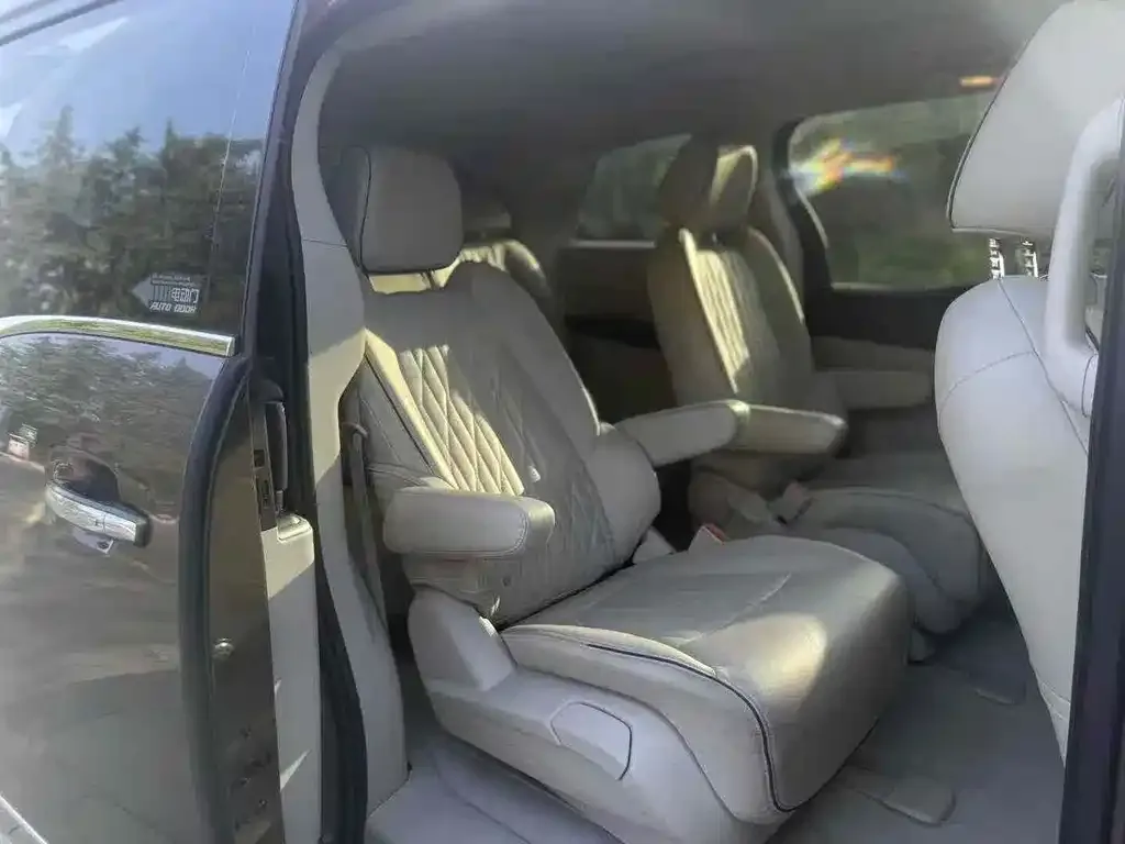Buick GL8 2021 из CN, фото 8