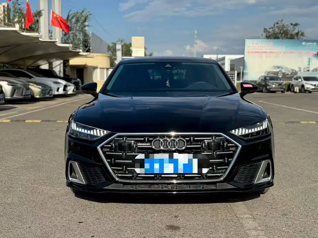 Audi A7L 2023 из CN, фото 2