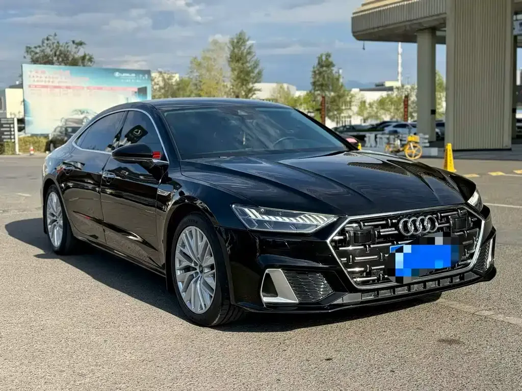 Audi A7L 2023 из CN, фото 3