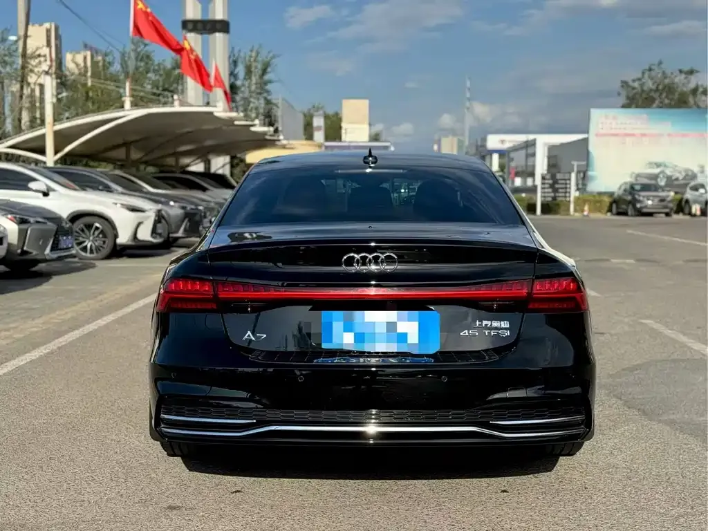 Audi A7L 2023 из CN, фото 8