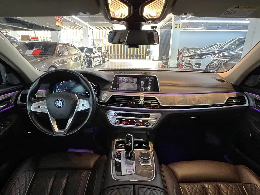 BMW 7 Series 2021 из CN, фото 10