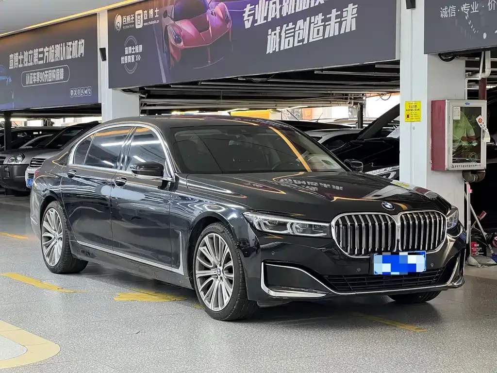 BMW 7 Series 2021 из CN, фото 2