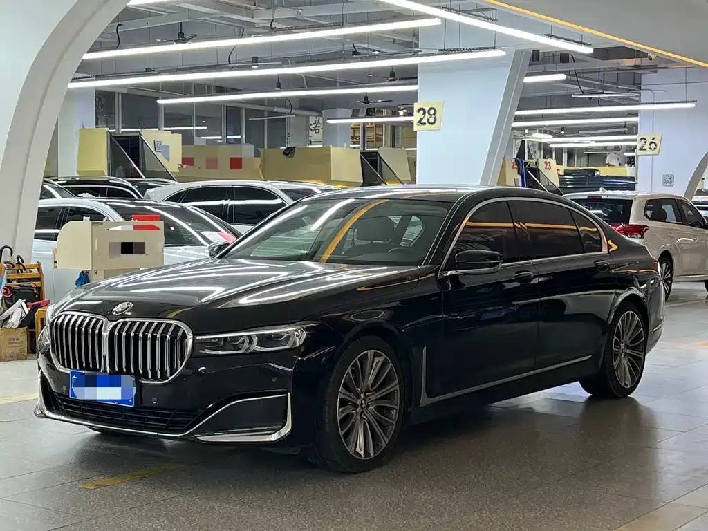 BMW 7 Series 2021 из CN, фото 3
