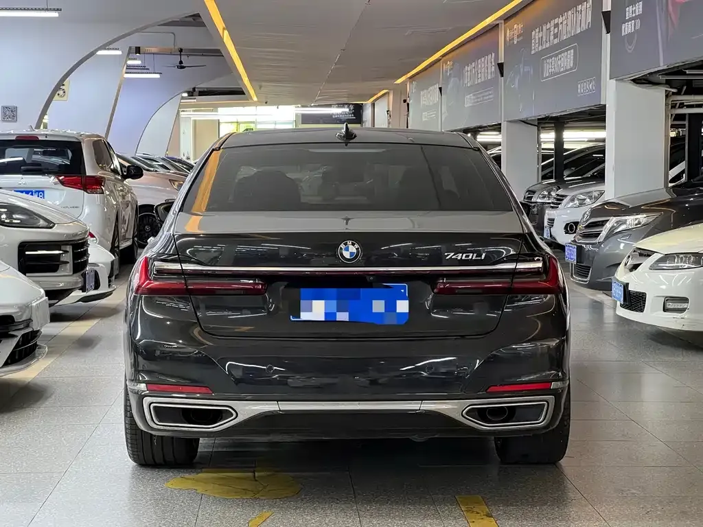 BMW 7 Series 2021 из CN, фото 5