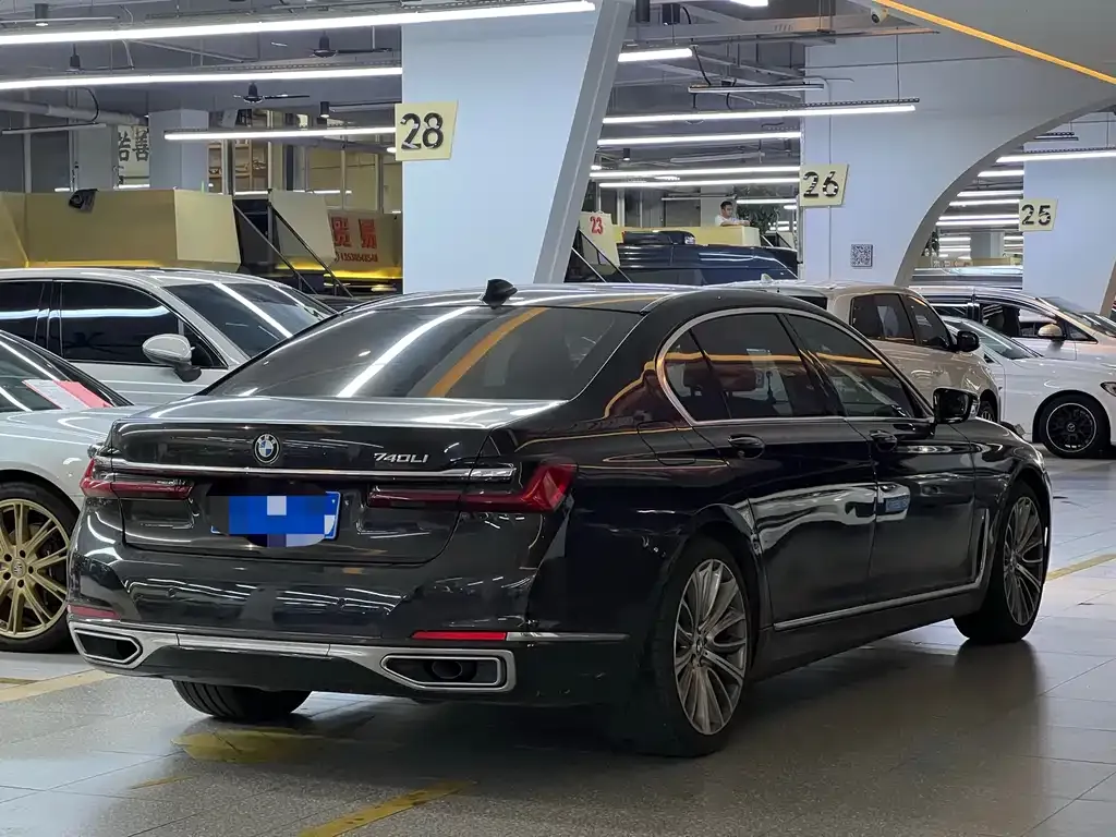 BMW 7 Series 2021 из CN, фото 6