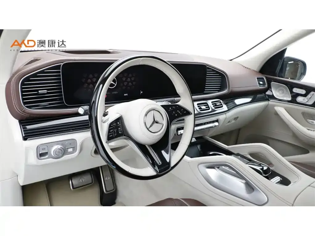 Mercedes-Benz GLS — фото 6