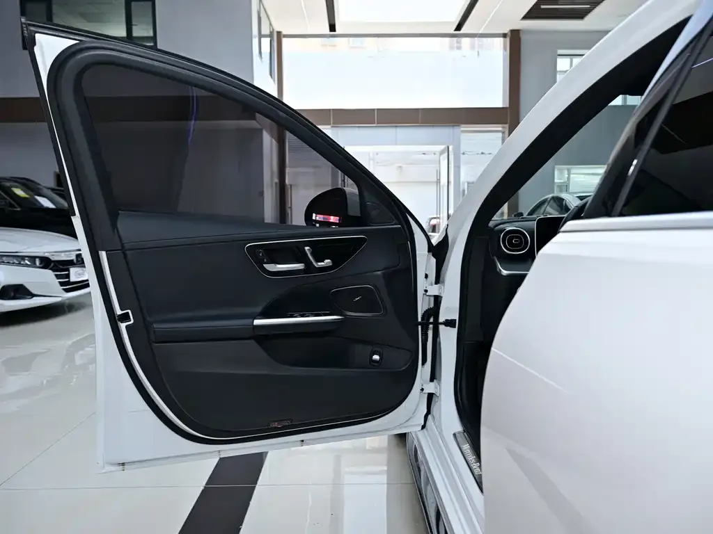 Mercedes-Benz C-Class 2023 из CN, фото 6