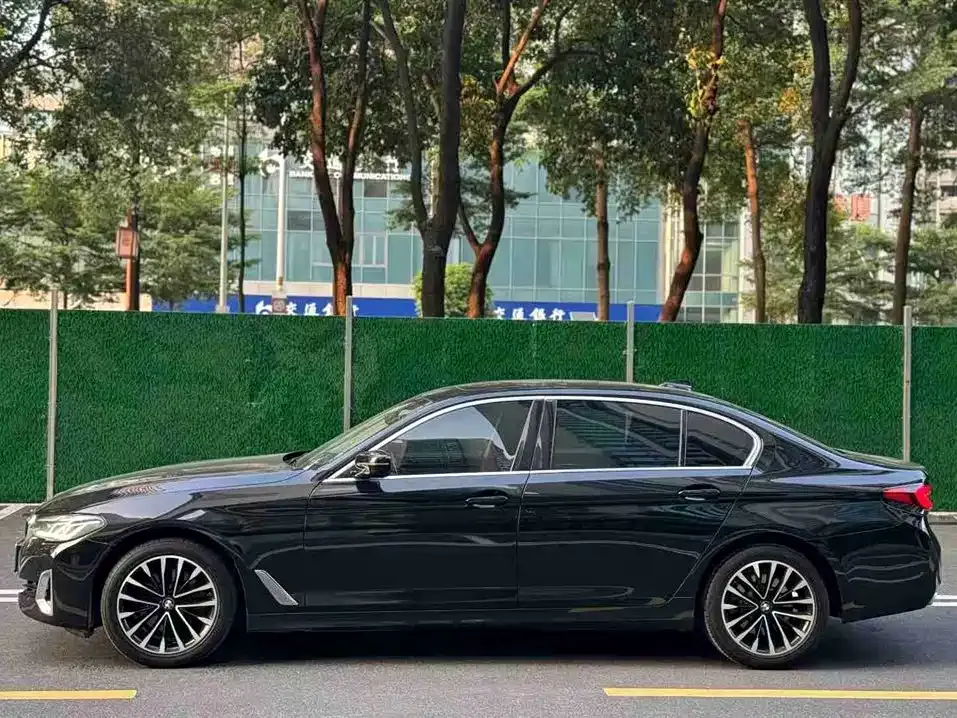 BMW 5 Series — фото 3
