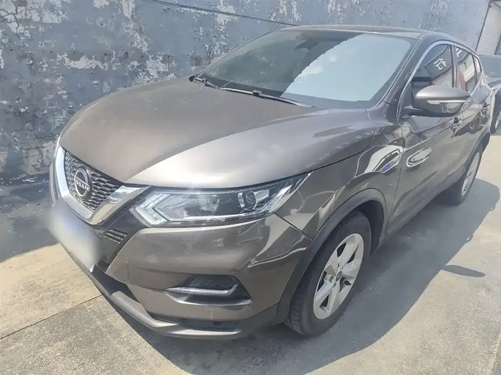 Nissan Qashqai — фото 1