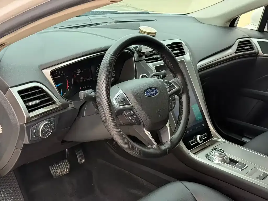 Ford Mondeo 2021 из CN, фото 4