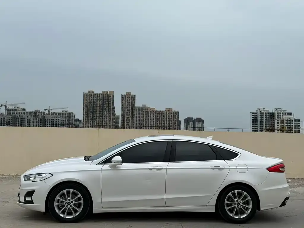 Ford Mondeo 2021 из CN, фото 7