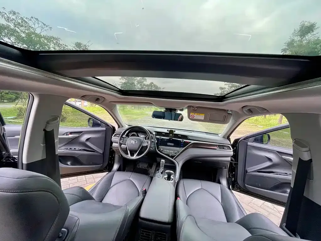 Toyota Camry 2021 из CN, фото 10