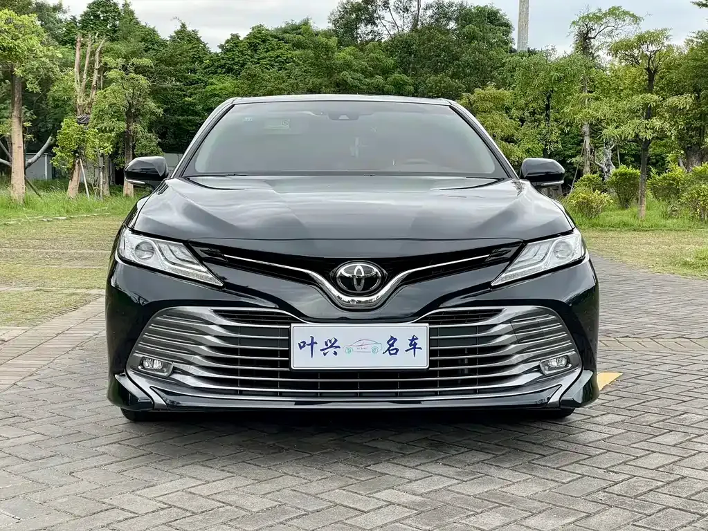 Toyota Camry 2021 из CN, фото 2
