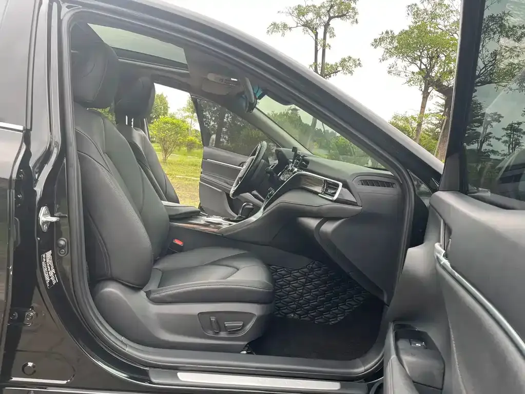 Toyota Camry 2021 из CN, фото 5