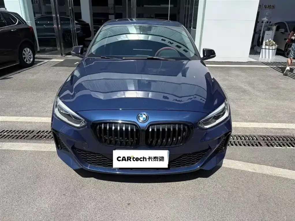 BMW 1 Series 2023 из CN, фото 2