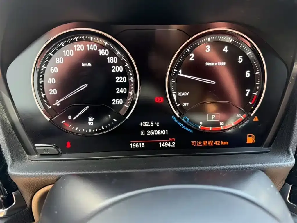 BMW 1 Series 2023 из CN, фото 7