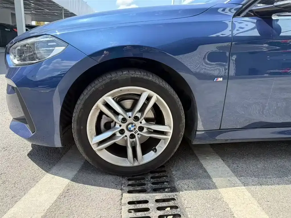 BMW 1 Series 2023 из CN, фото 8