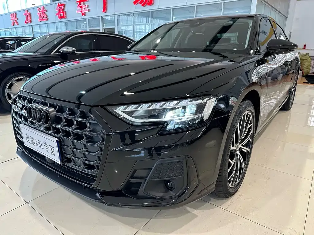 Audi A8 2023 из CN, фото 2