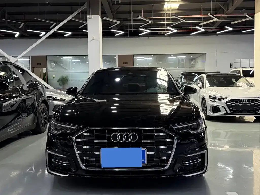 Audi A6L 2023 из CN, фото 2