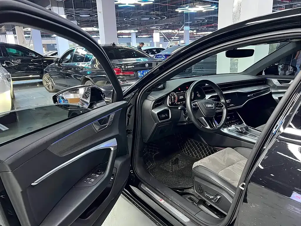 Audi A6L 2023 из CN, фото 5
