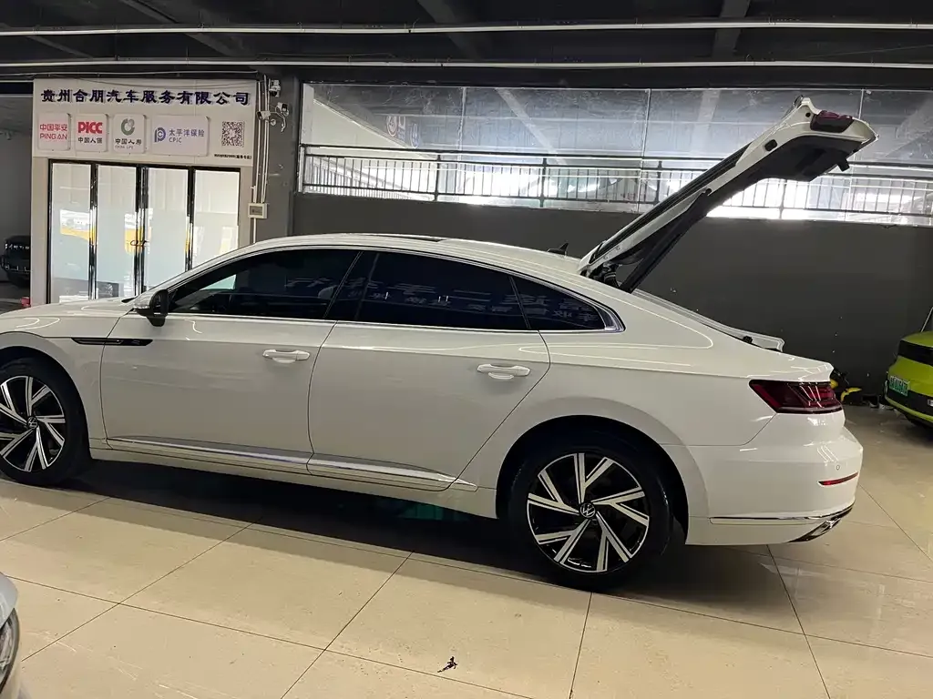 Volkswagen CC 2022 из CN, фото 8