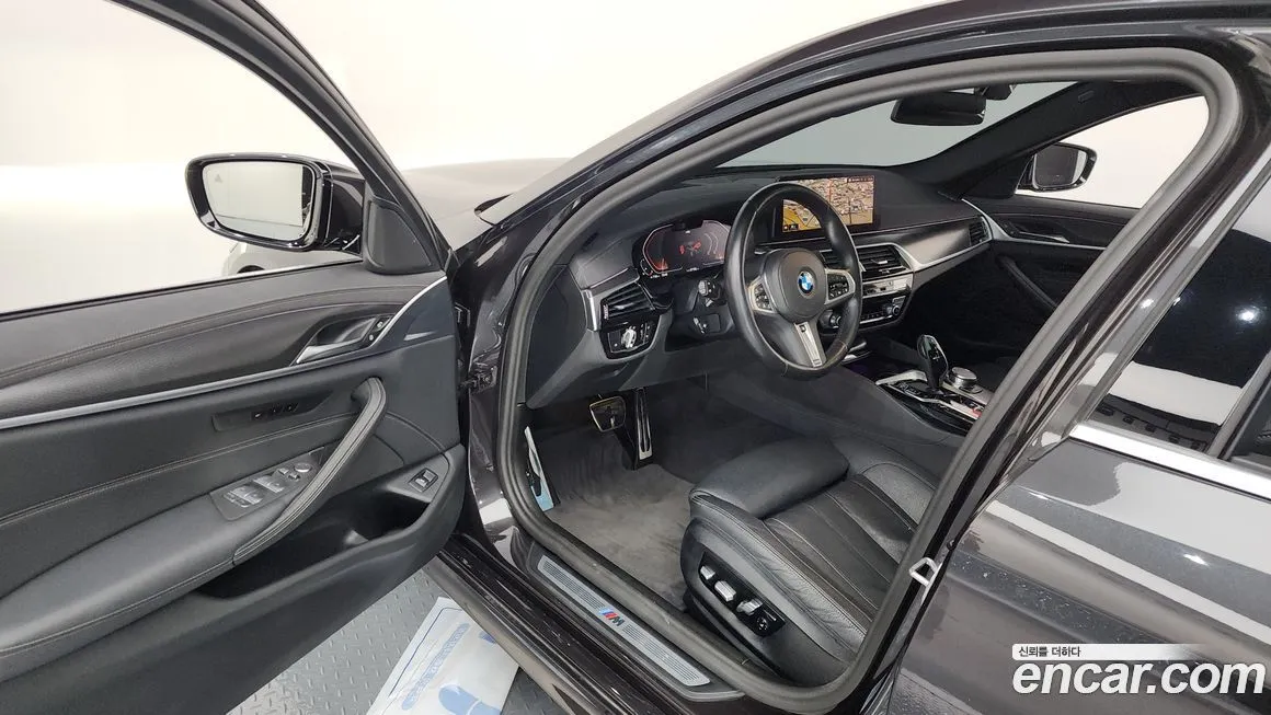 BMW 5-Series 2023 из KR, фото 10