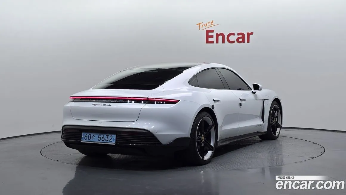 Porsche Taycan 2021 из KR, фото 2