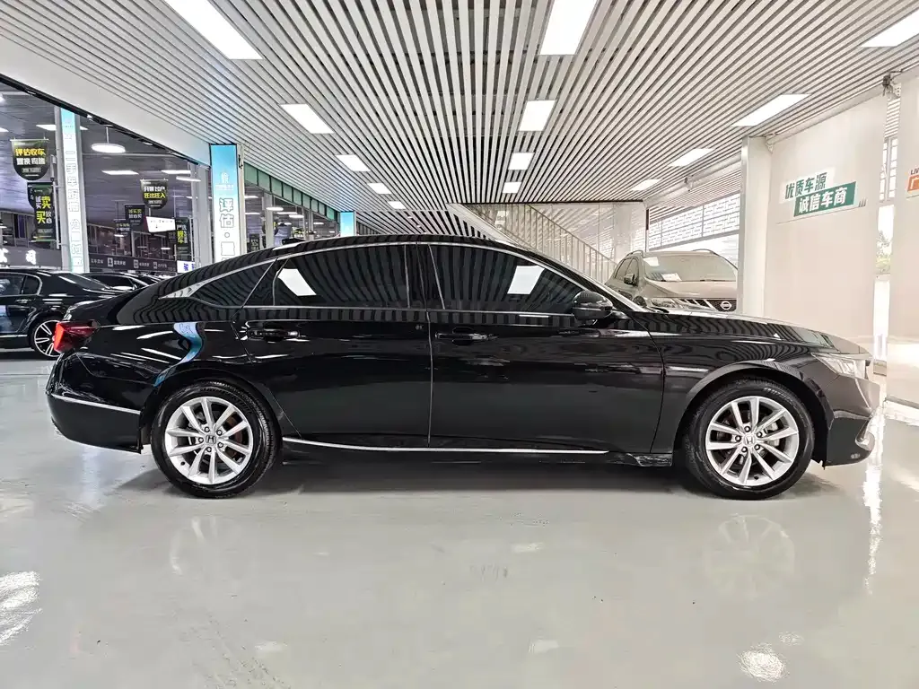 Honda Accord 2023 из CN, фото 4