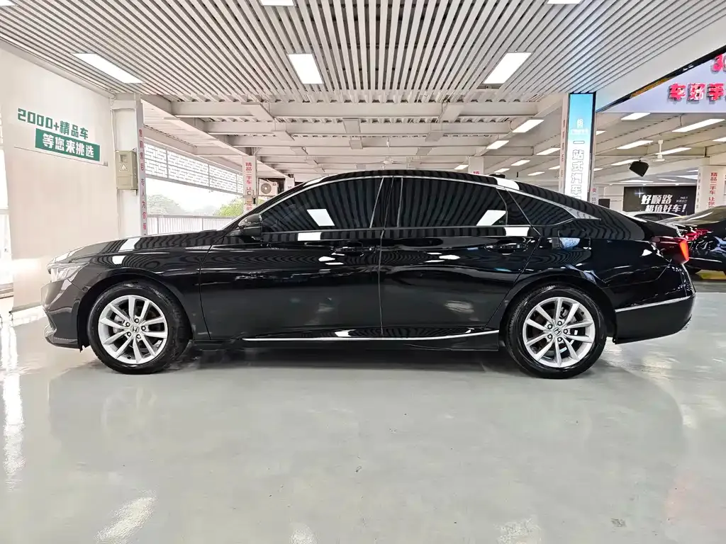 Honda Accord 2023 из CN, фото 8
