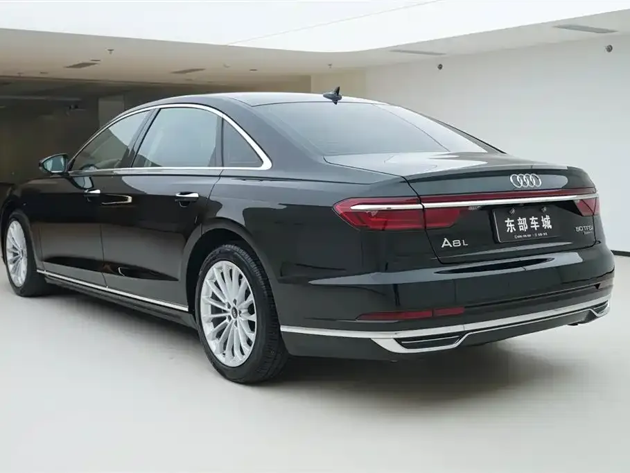 Audi A8 2023 из CN, фото 5