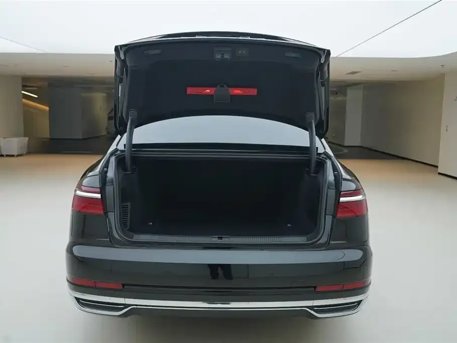Audi A8 2023 из CN, фото 6