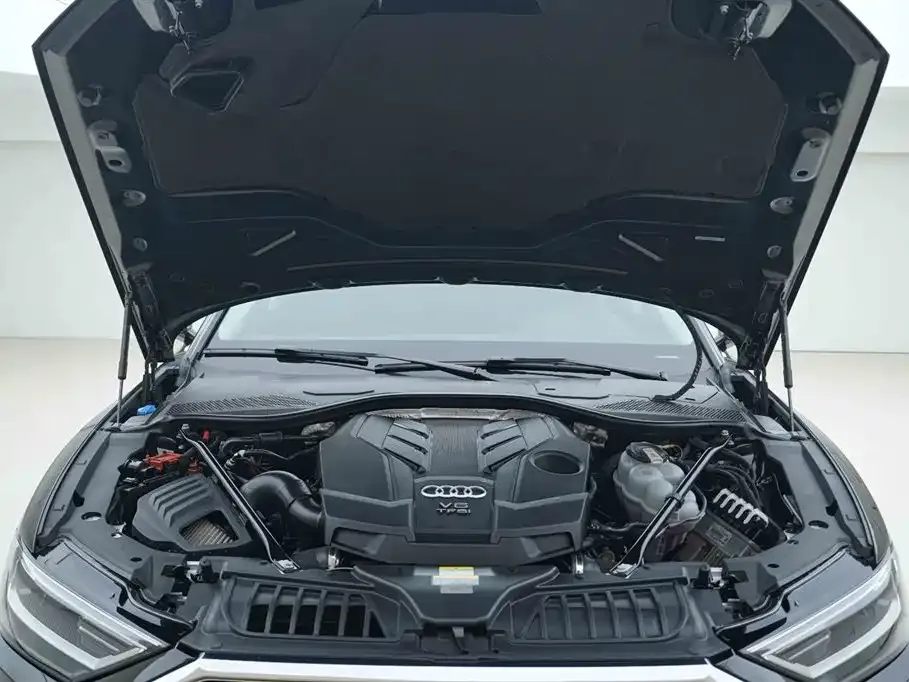 Audi A8 2023 из CN, фото 7
