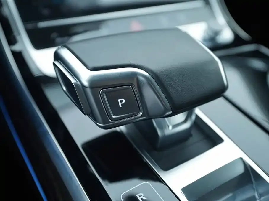 Audi A8 2023 из CN, фото 9