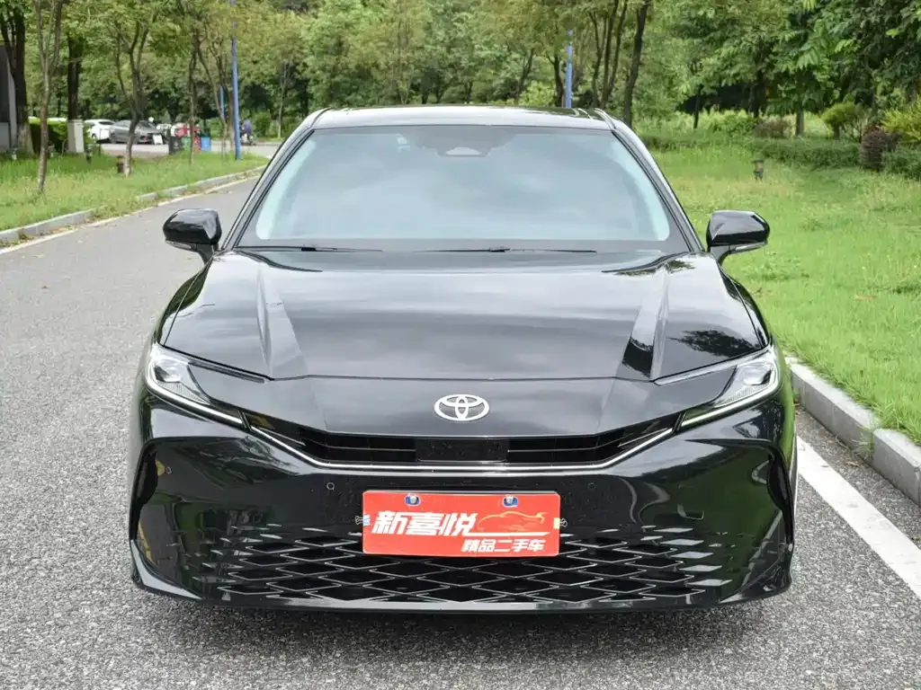 Toyota Camry 2024 из CN, фото 2