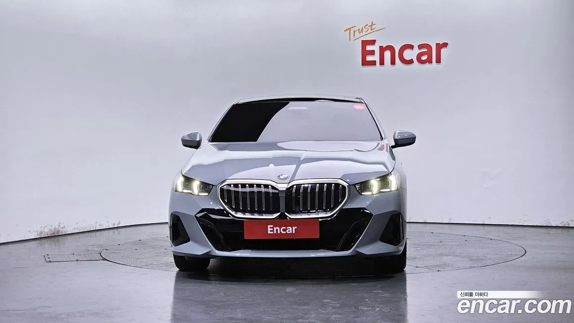 BMW 5-Series 2025 из KR, фото 3