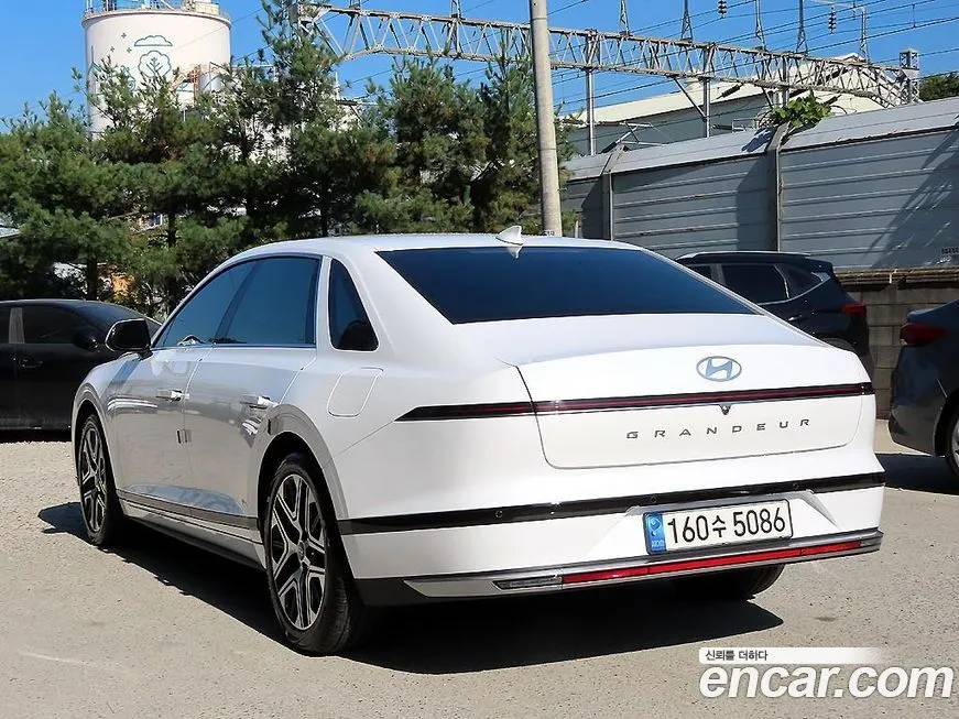 Hyundai Grandeur 2023 из KR, фото 3