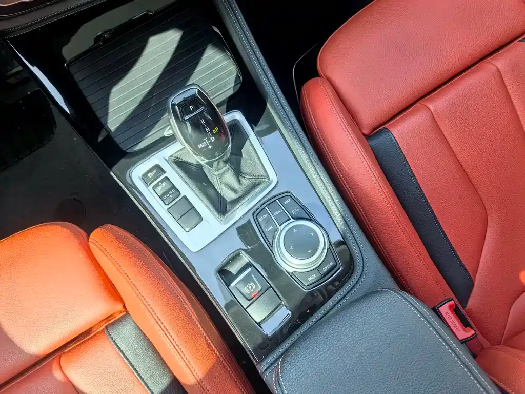 BMW 1 Series 2021 из CN, фото 10