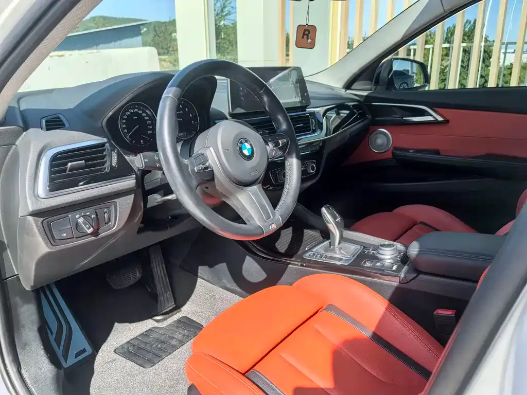 BMW 1 Series 2021 из CN, фото 7